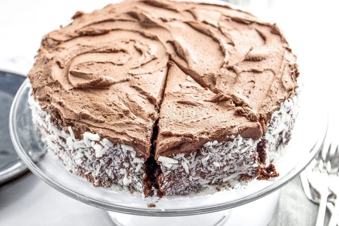 Amazing Quinoa Chocolate Cake Recipe (gluten free!)