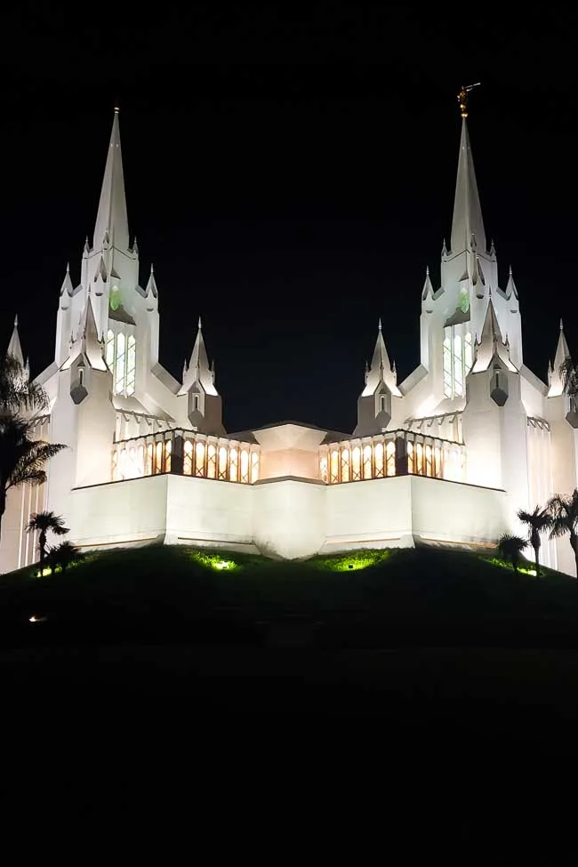 San Diego Temple at night