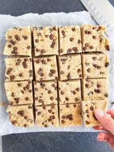 oat squares with chocolate chips