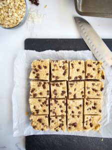 oatmeal squares with chocolate chips